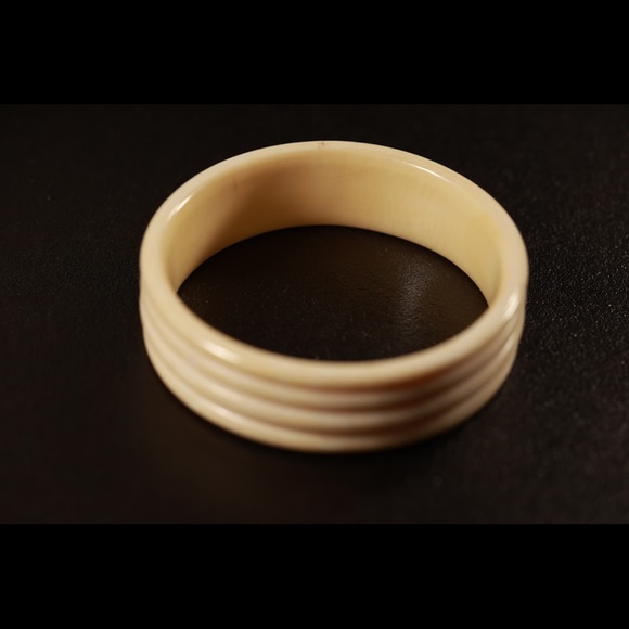 SOLD Real Ivory bangle - Picture 13 of 13